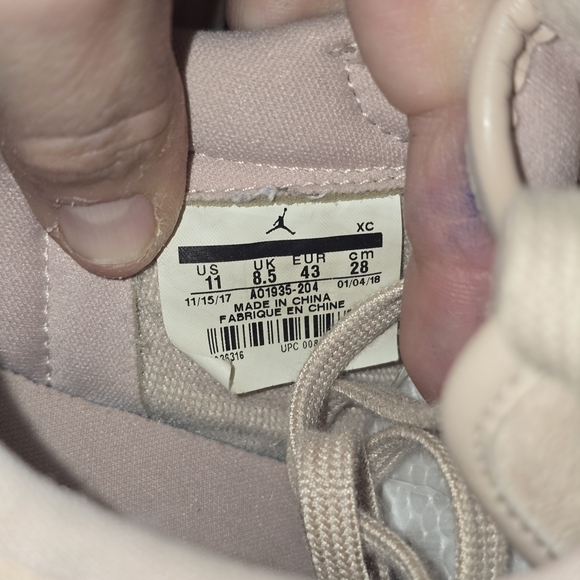 Nike Athletic Shoes in Beige and Brown - Picture 8 of 8